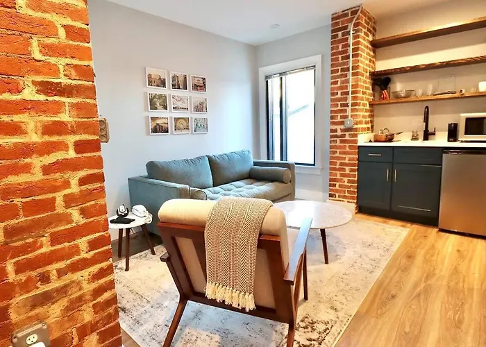 The Jefferson Suite At Prince Street Inn