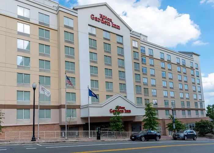 Hotels near Virginia Square in Arlington