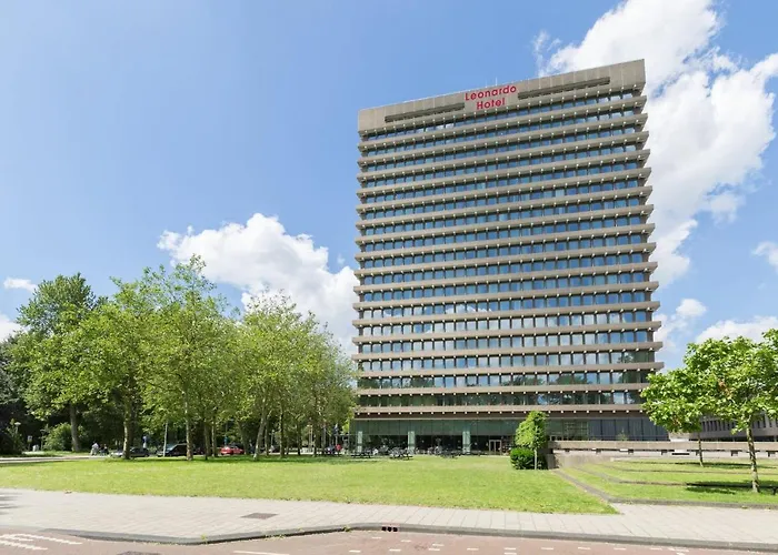 Hotels near Jan van Galenstraat Station in Amsterdam
