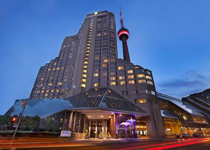 Hotels near Dundas in Toronto