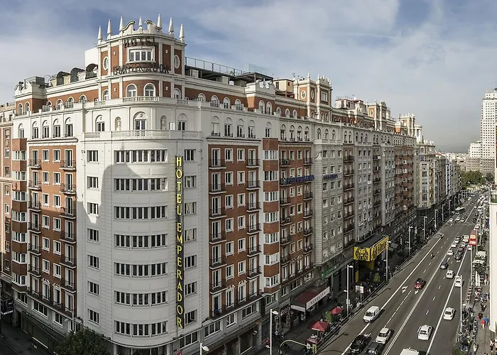 Hotels near Acacias in Madrid