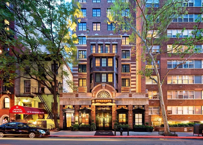 Hotels near 6th Avenue in New York