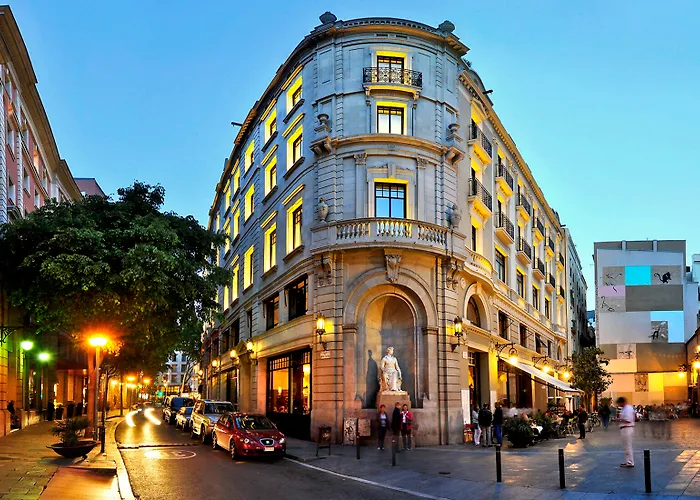 Hotels near Poble Sec in Barcelona